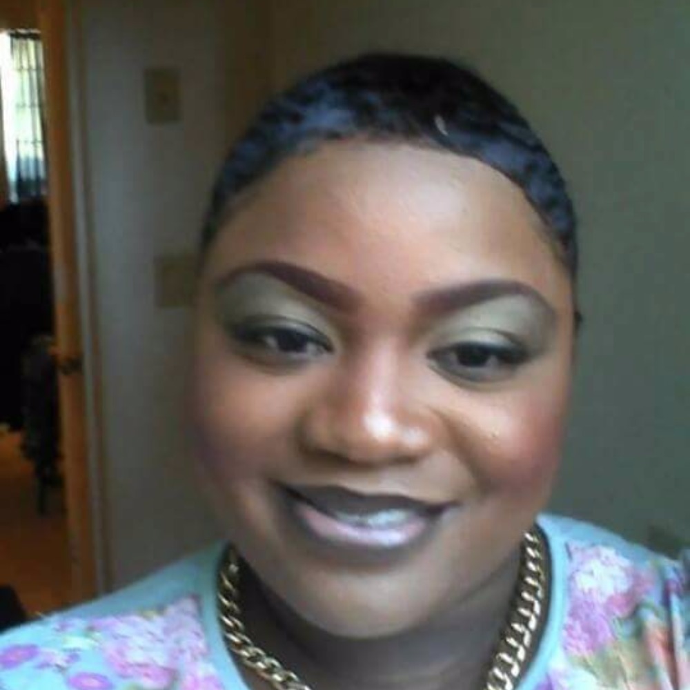 Meet your Posher, Latosha